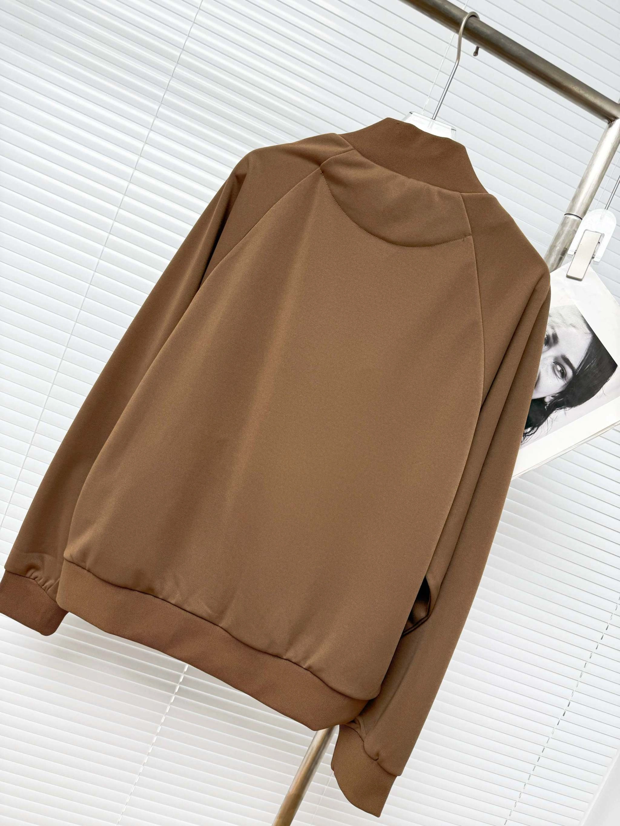 wg.uxury- Pr141 item:E-F409G2614